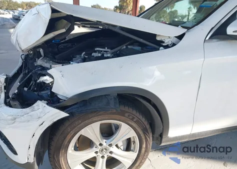 2018 Mercedes-Benz Glc 300 from USA, damaged, VIN WDC0G4JB0JV092258